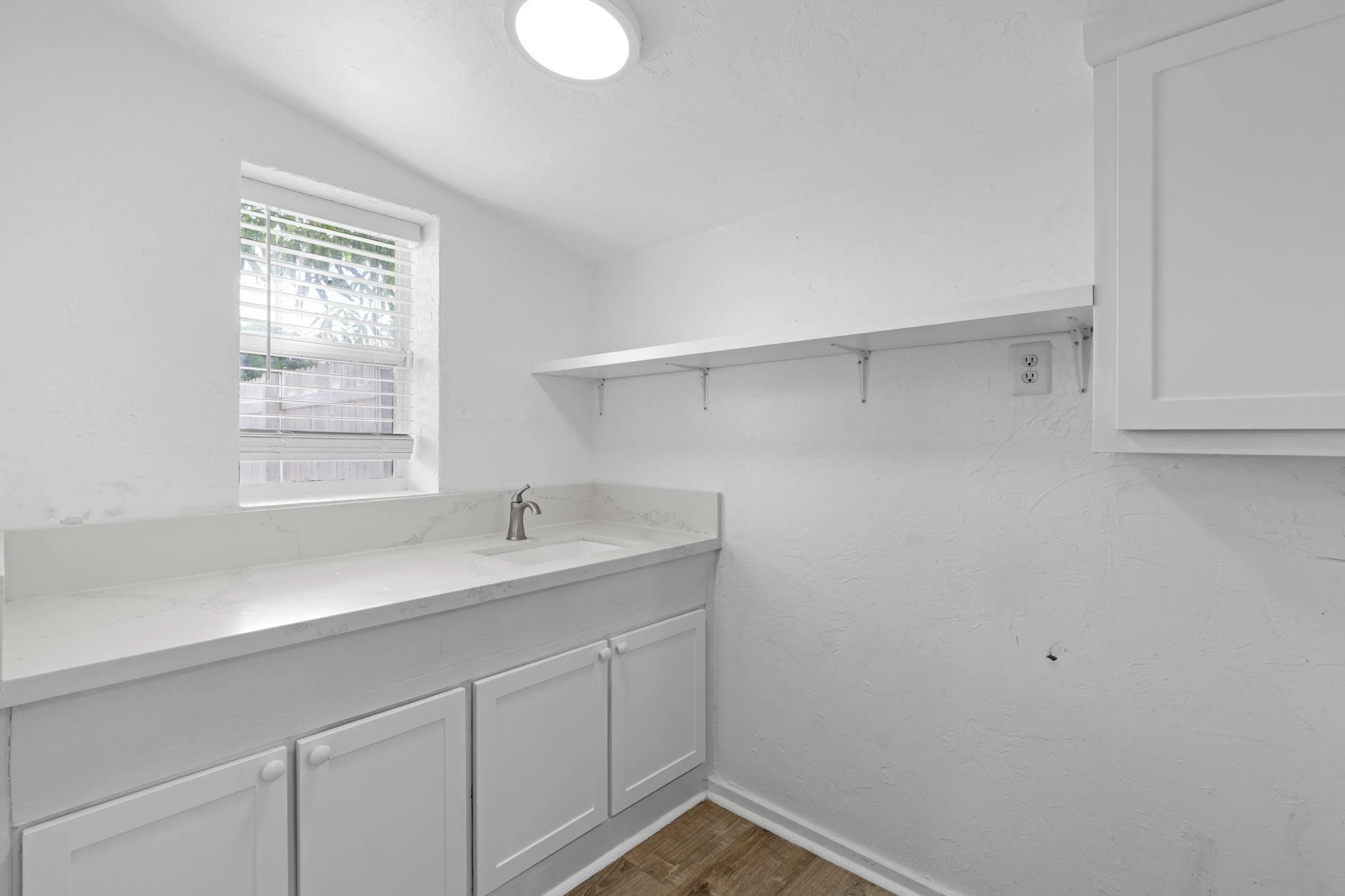 526 38th Street West