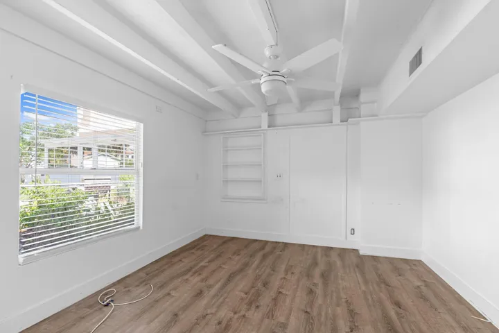526 38th Street West