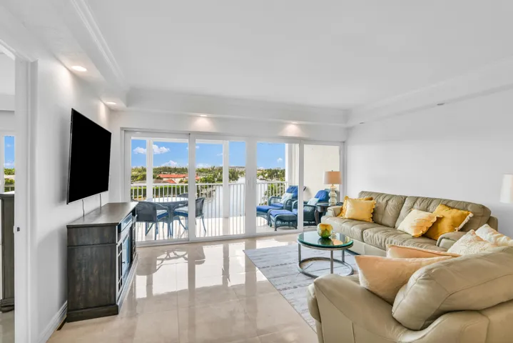 410 S Federal Hwy, 616, Deerfield Beach