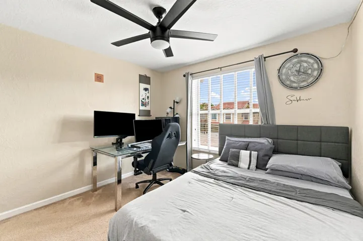 18_bedroom