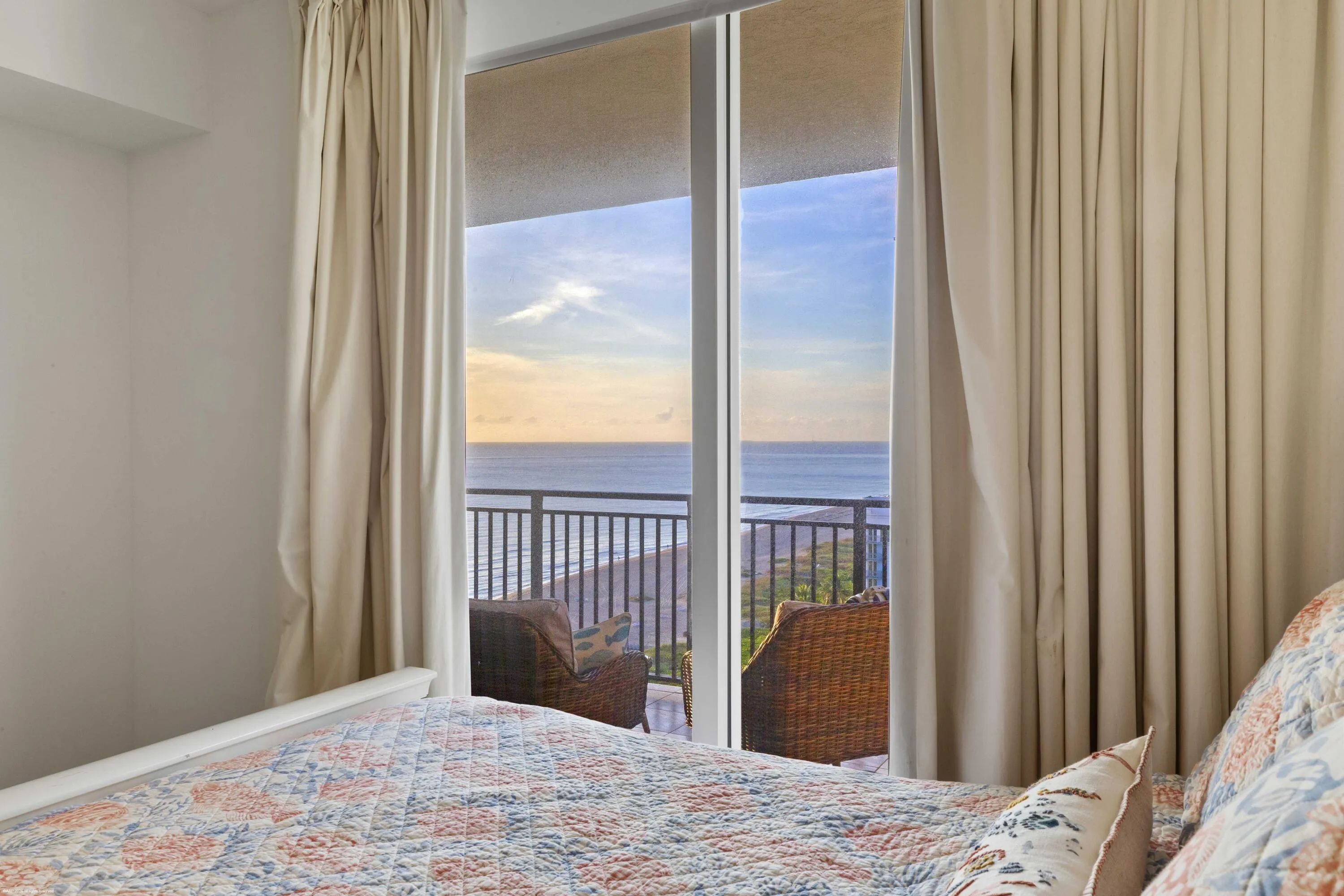 3800 N Ocean Dr 1450 022
