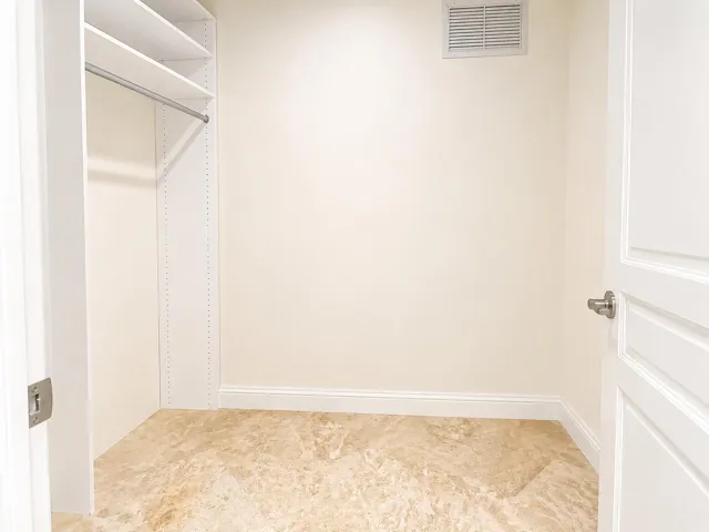 1450 Guest Bedroom 1 Closet
