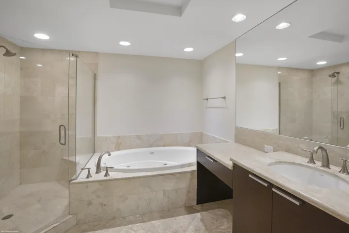 3800 N Ocean Dr Apt 1450 020