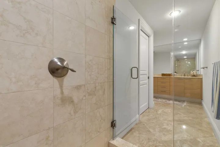 3800 N Ocean Dr 1450 024