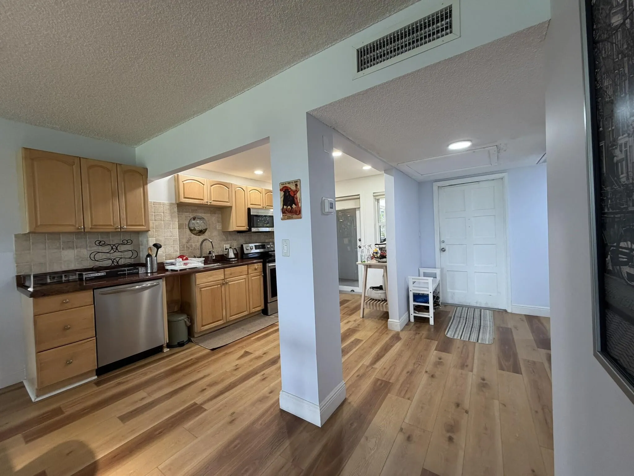 Fully Furnished 1BR 1.5Bath