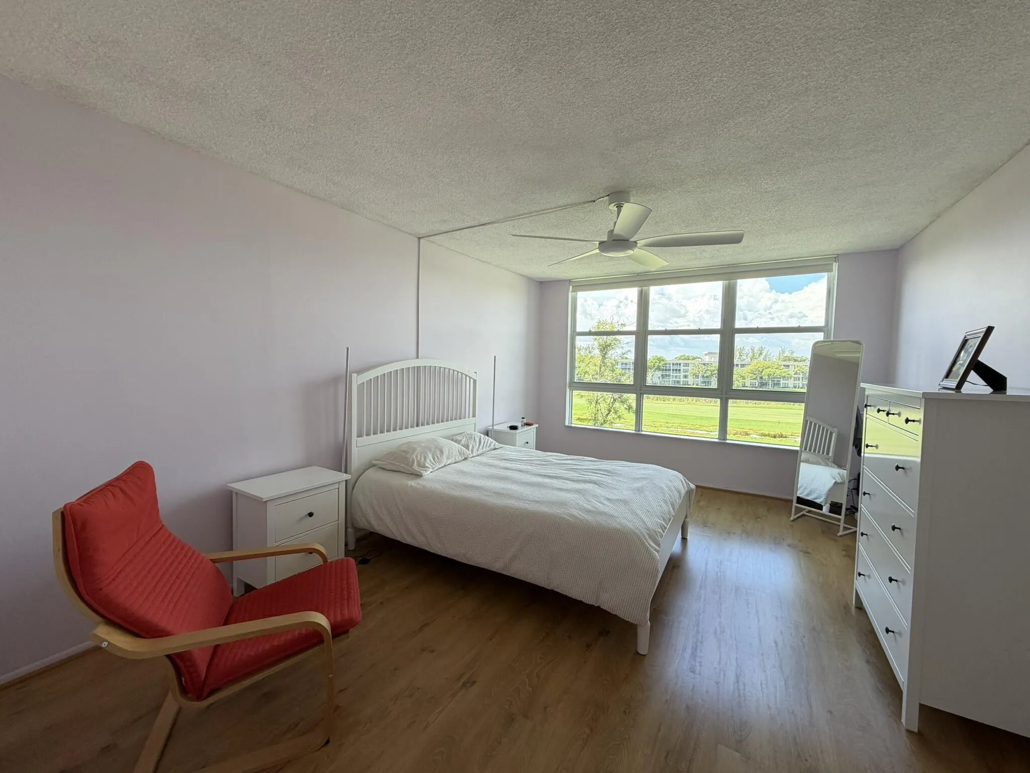 Bright and Spacious Bedroom