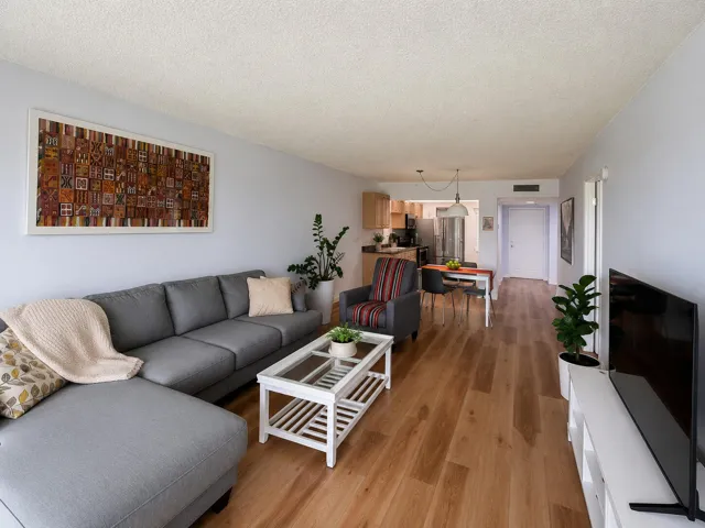 Fully Furnished 1BR 1.5Bath