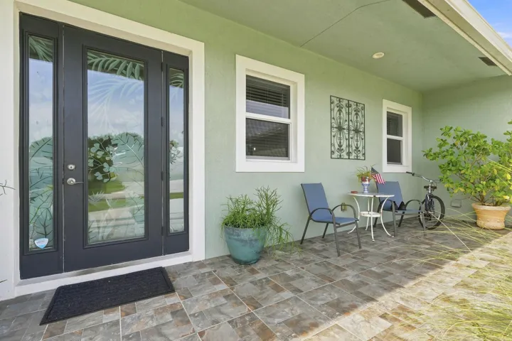 04_exterior entry