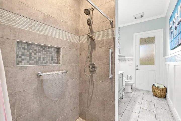 28_bathroom