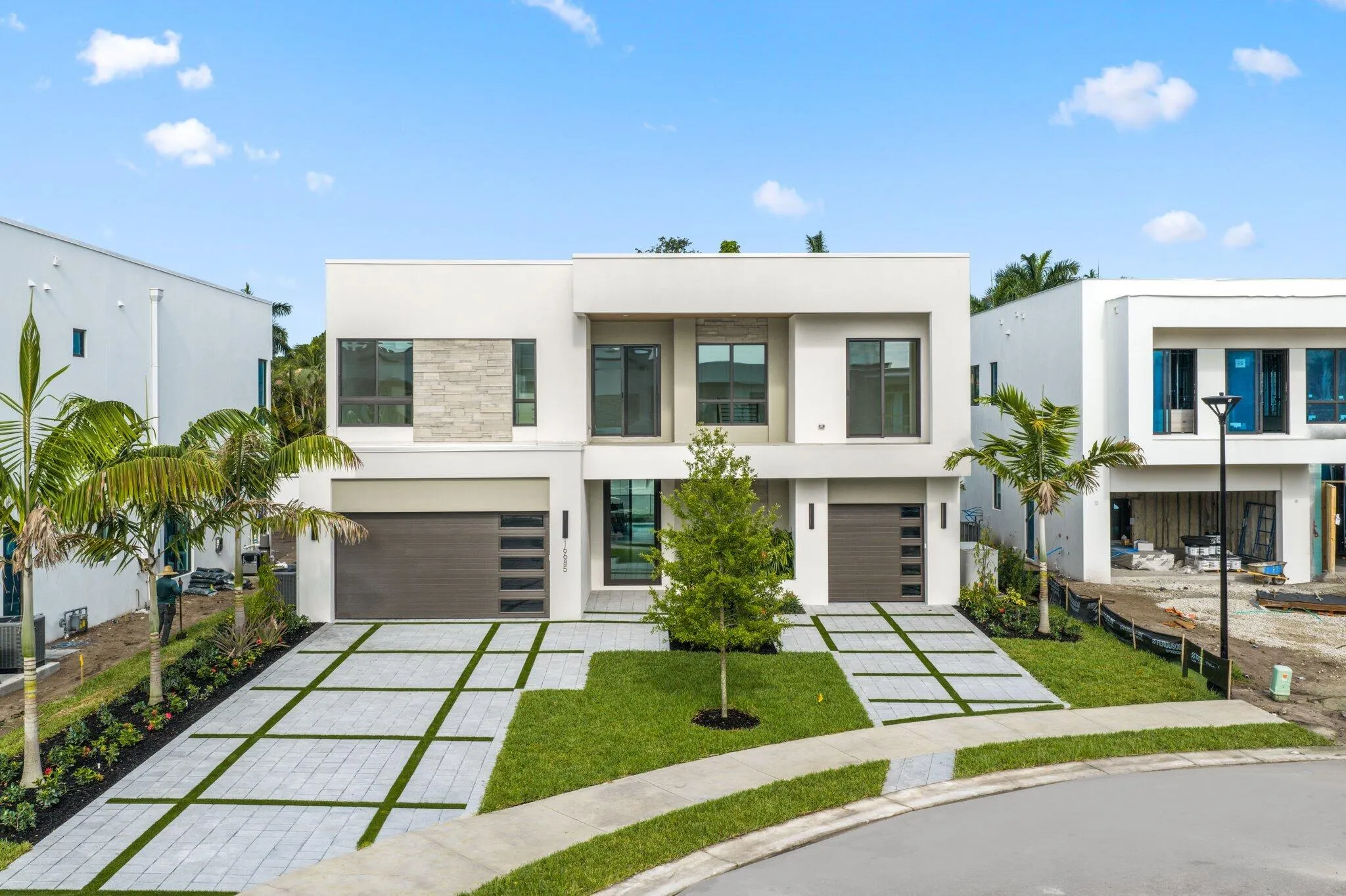 Aspen Model Exterior