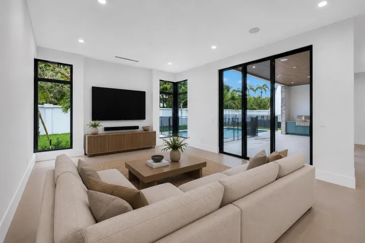 virtually staged aspen