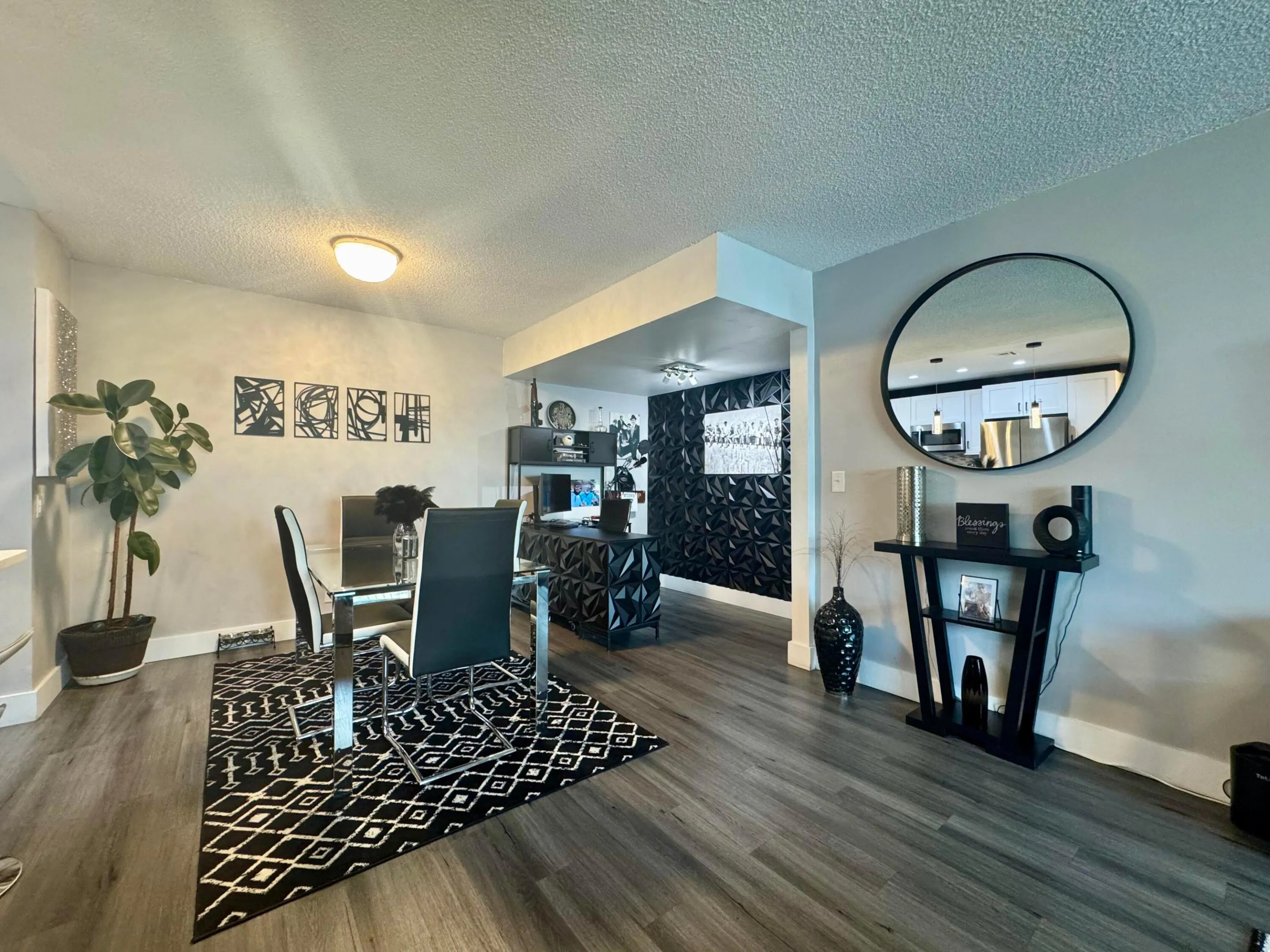 Living/Dining Room