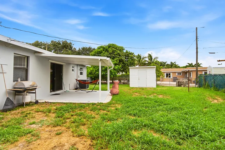 333-ELIZABETH-RD-33461-029