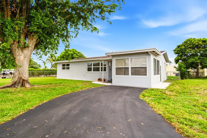 333-ELIZABETH-RD-33461-027