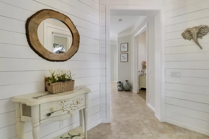 Foyer II