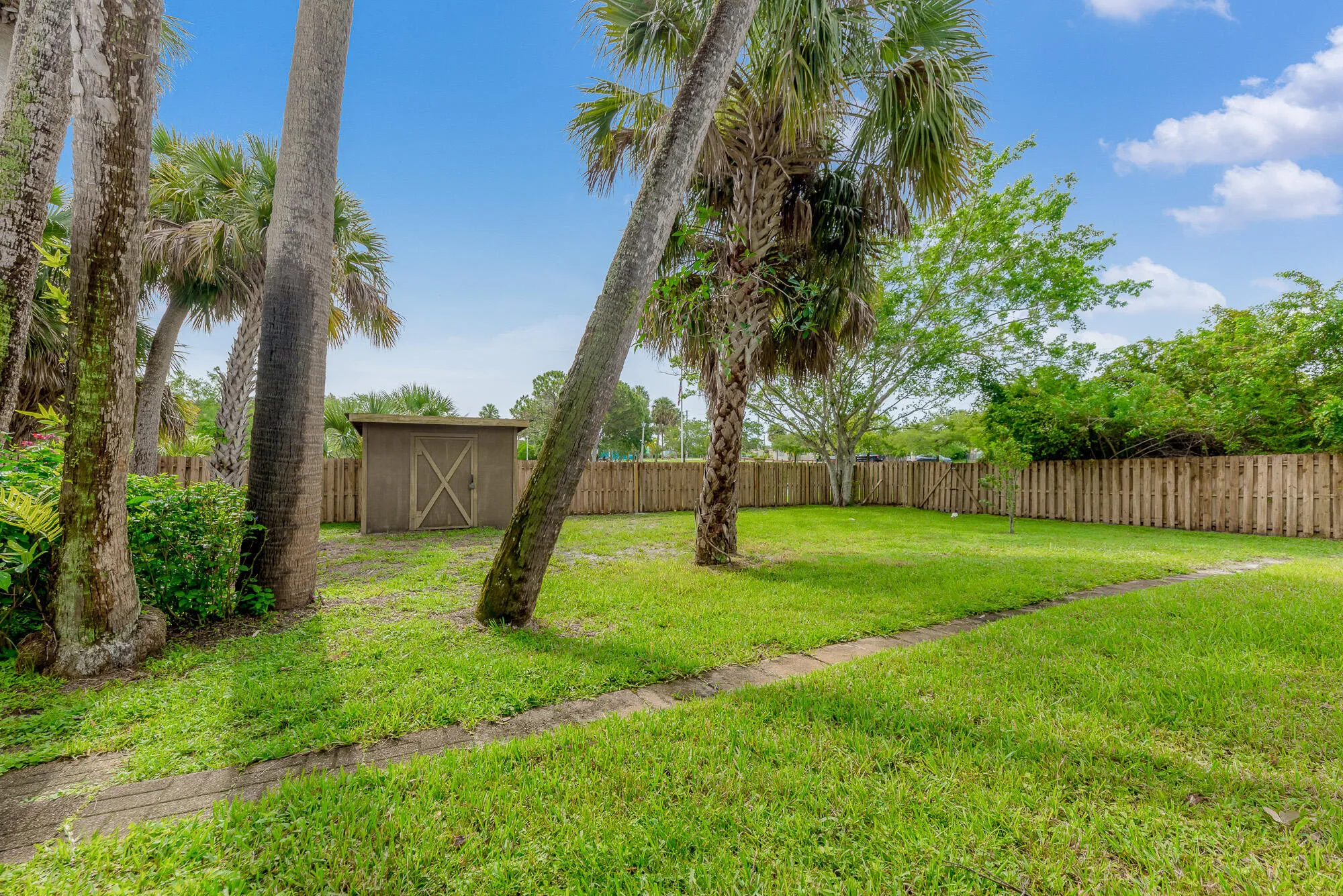 Property photo 38