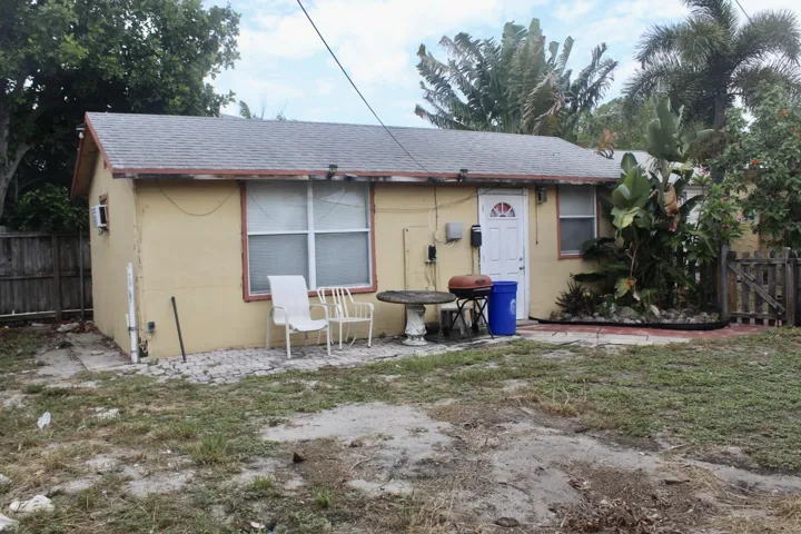 Guest cottage