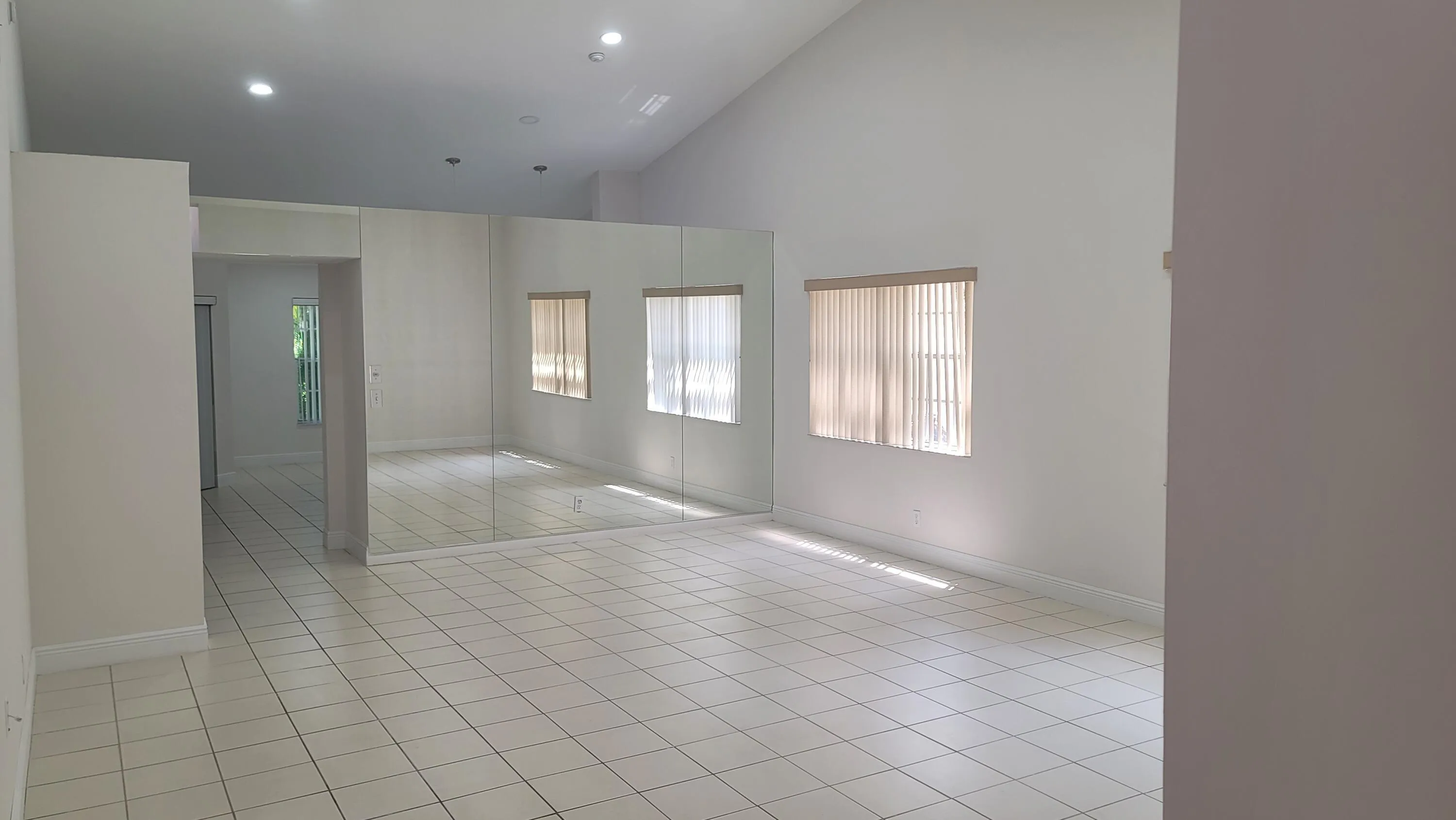 Dining Rm