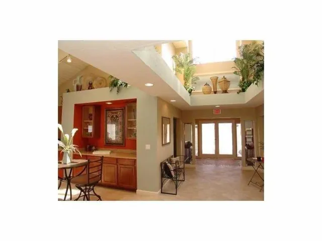Clubhouse2