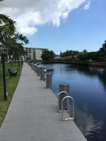 DOCK WALK