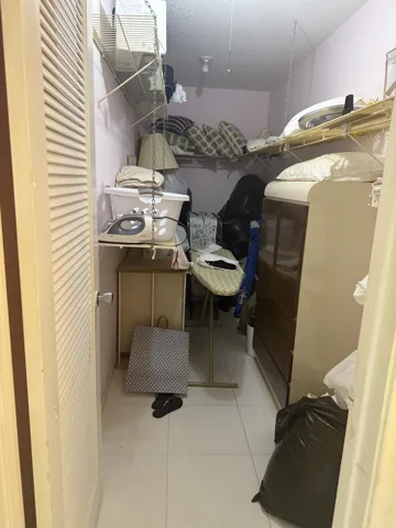 Walk in closet
