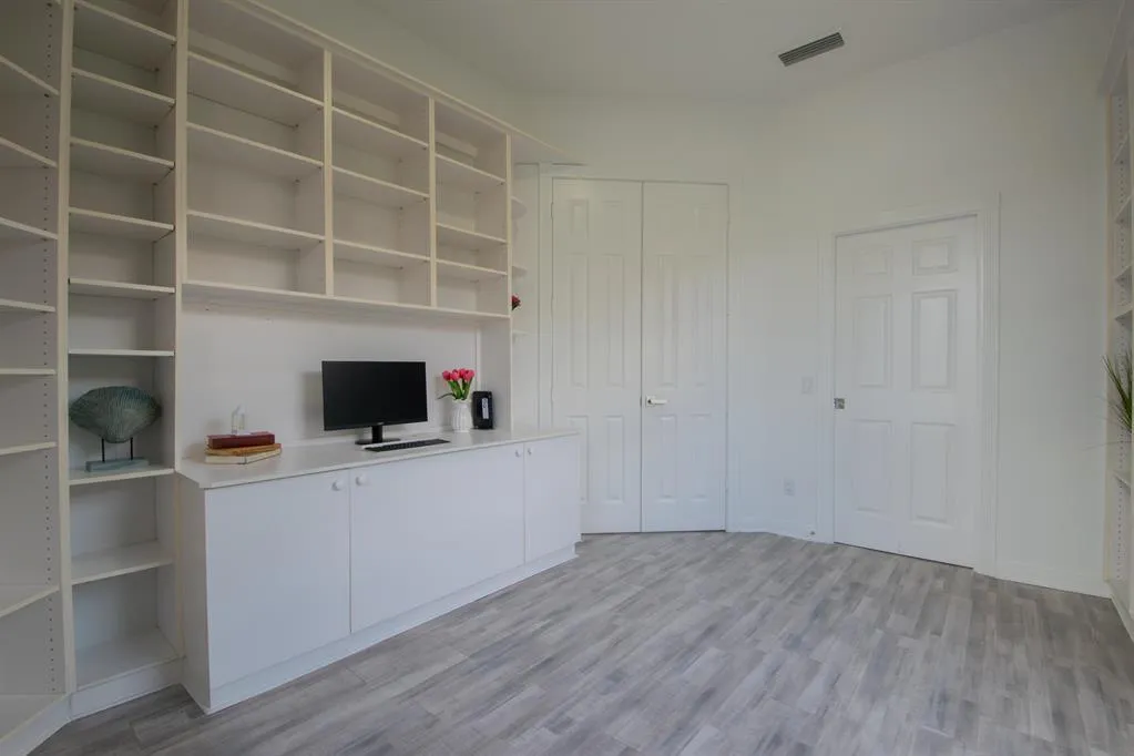 Office/ Bed 1