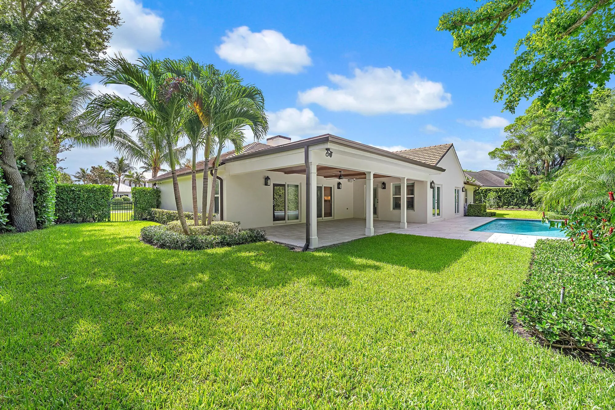 11785 Lake Shore Pl-26