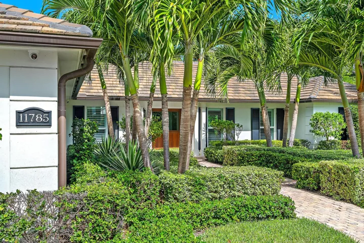 11785 Lake Shore Pl-32