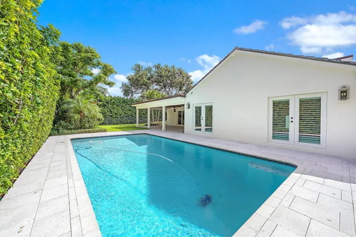 11785 Lake Shore Pl-28