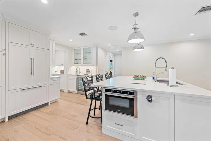 11785 Lake Shore Pl-8