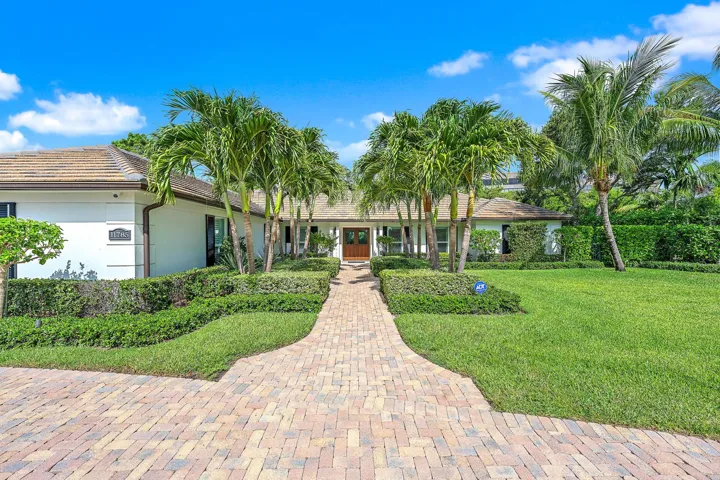 11785 Lake Shore Pl-31