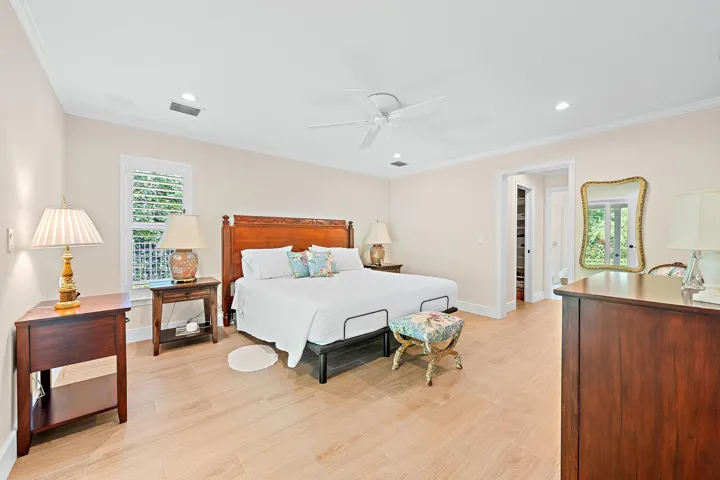 11785 Lake Shore Pl-20