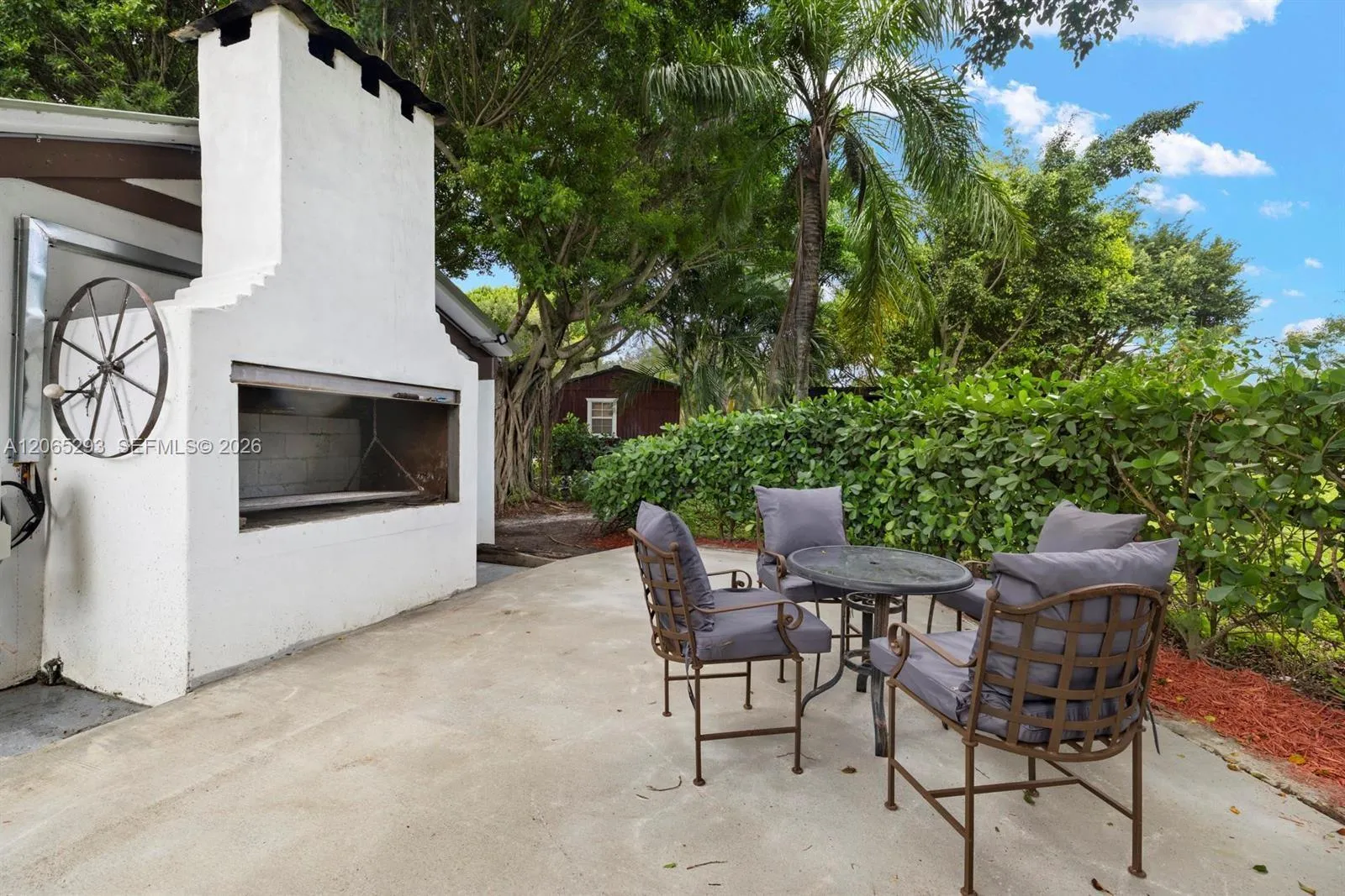 Property photo 33