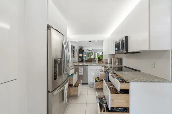Pullout Drawers offer convenient storage.