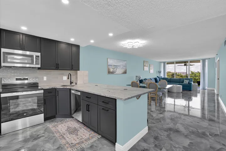 4015 W PALM AIRE_5