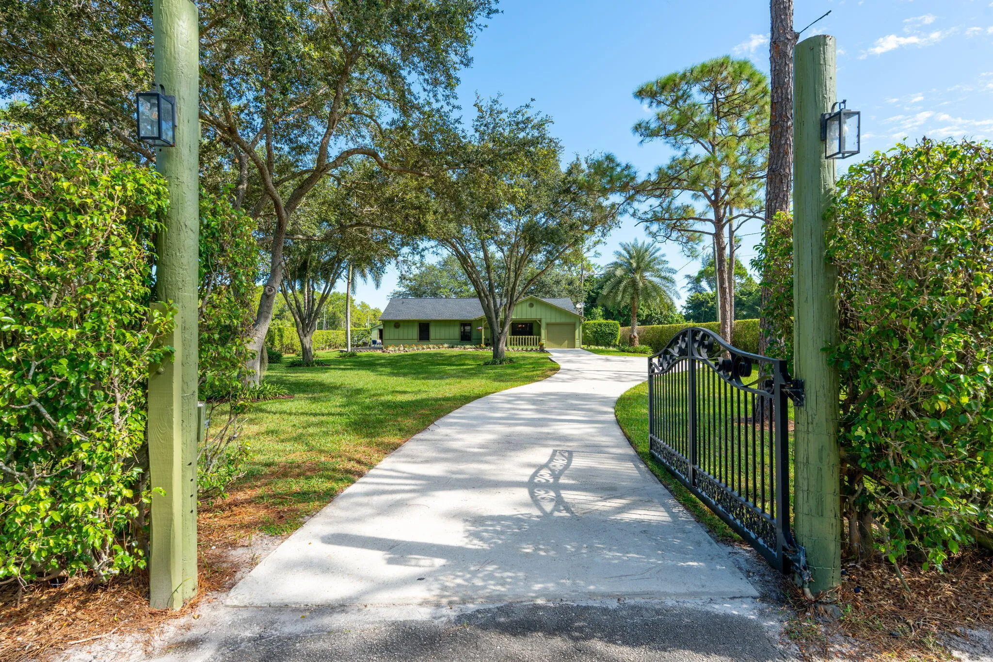 55-web-or-mls-A7404753