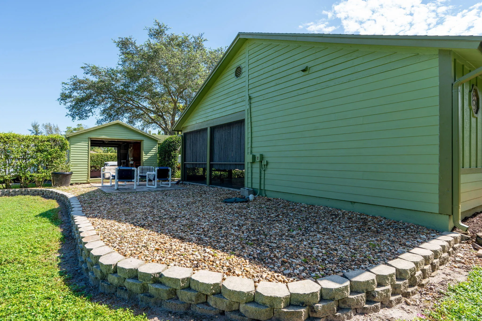 56-web-or-mls-A7404762