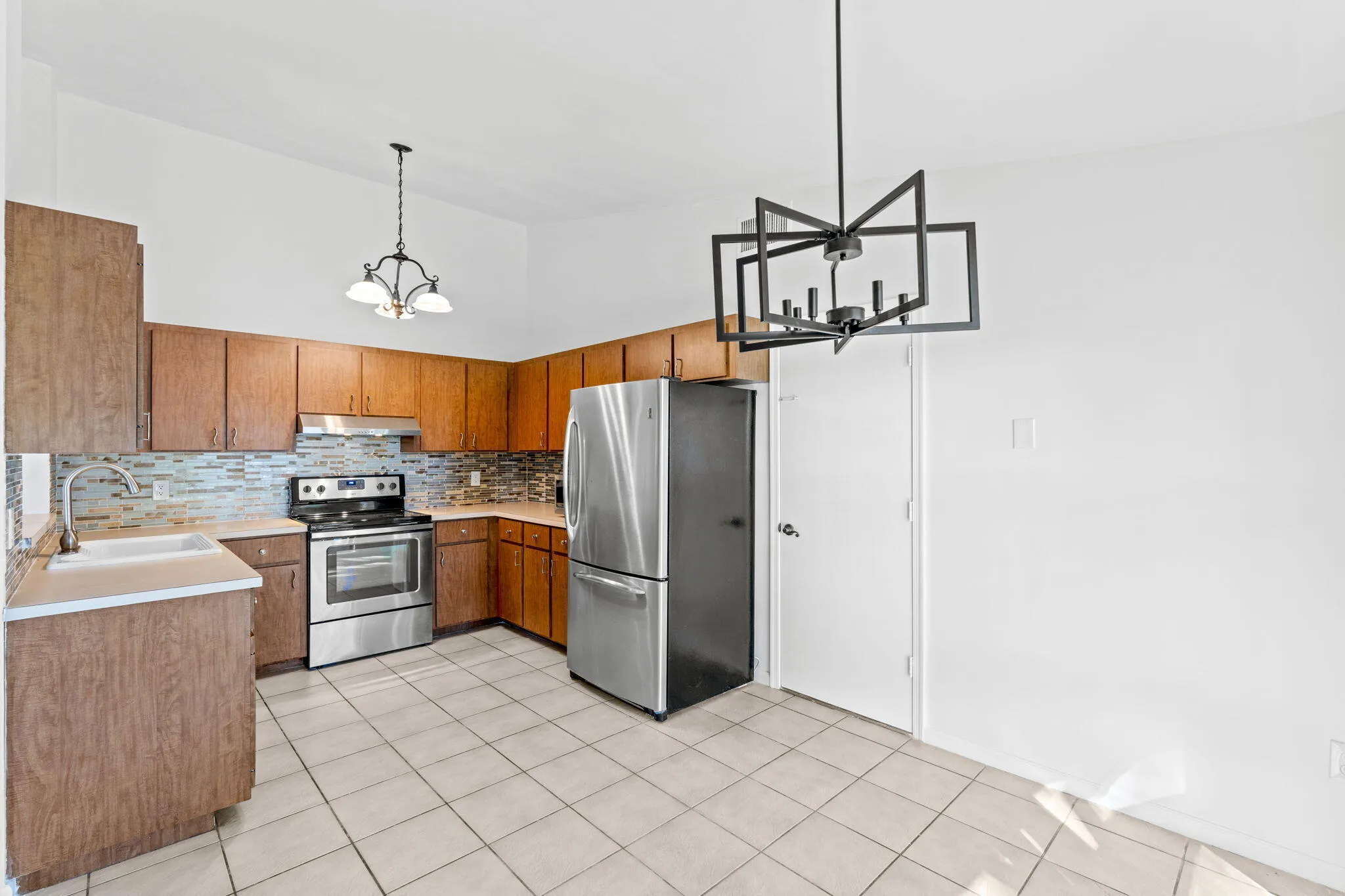5-web-or-mls-A7404538