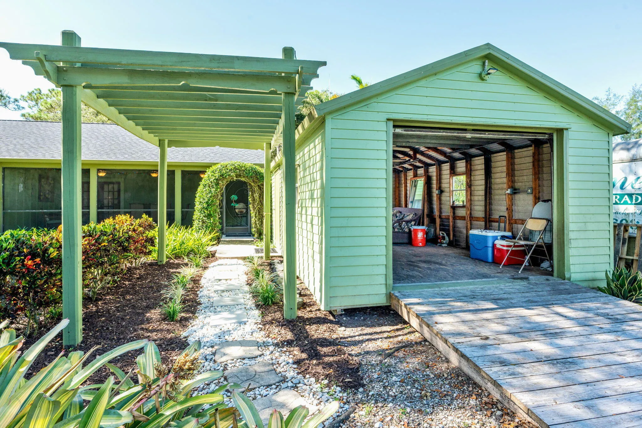 54-web-or-mls-A7404775