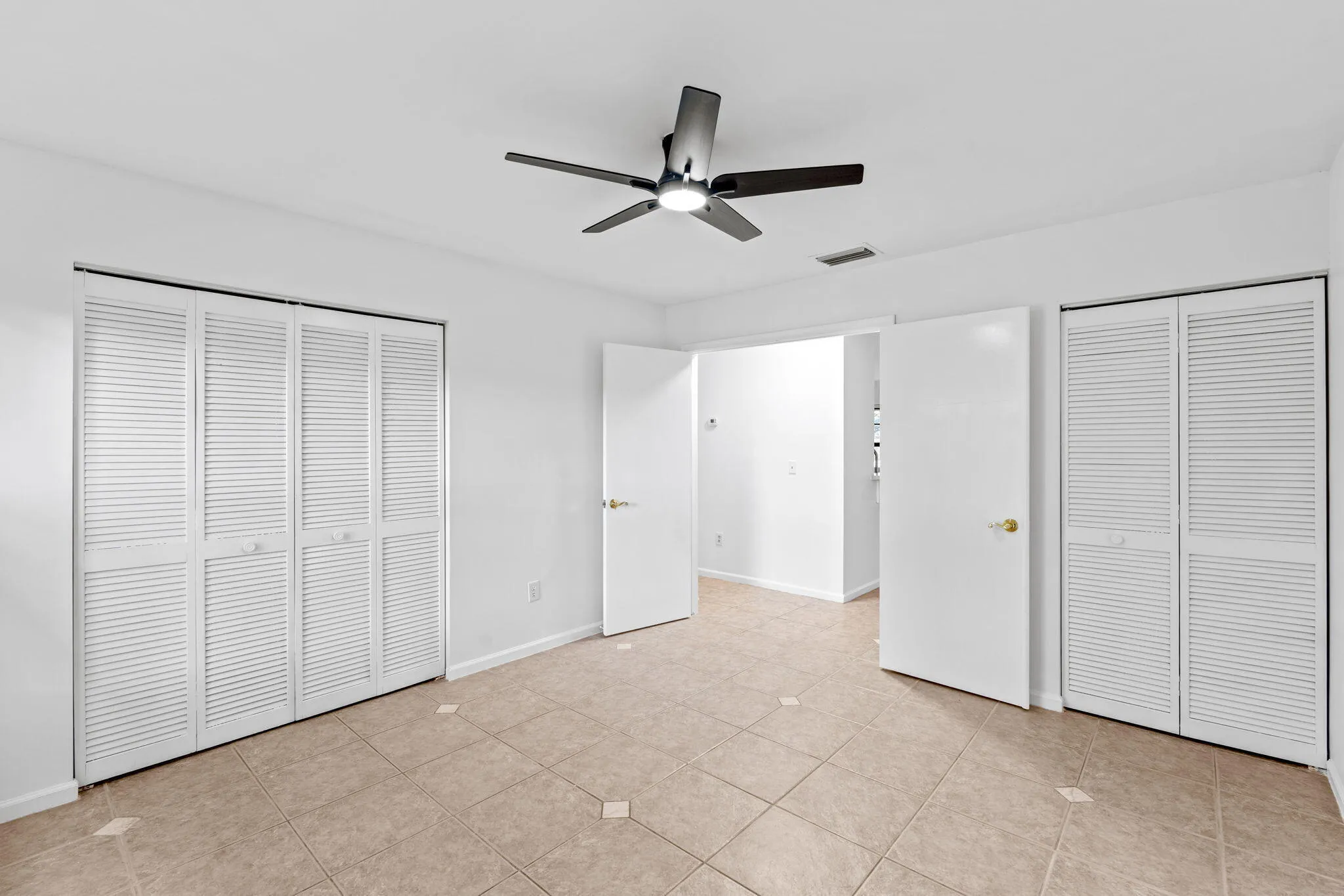 16-web-or-mls-A7404571