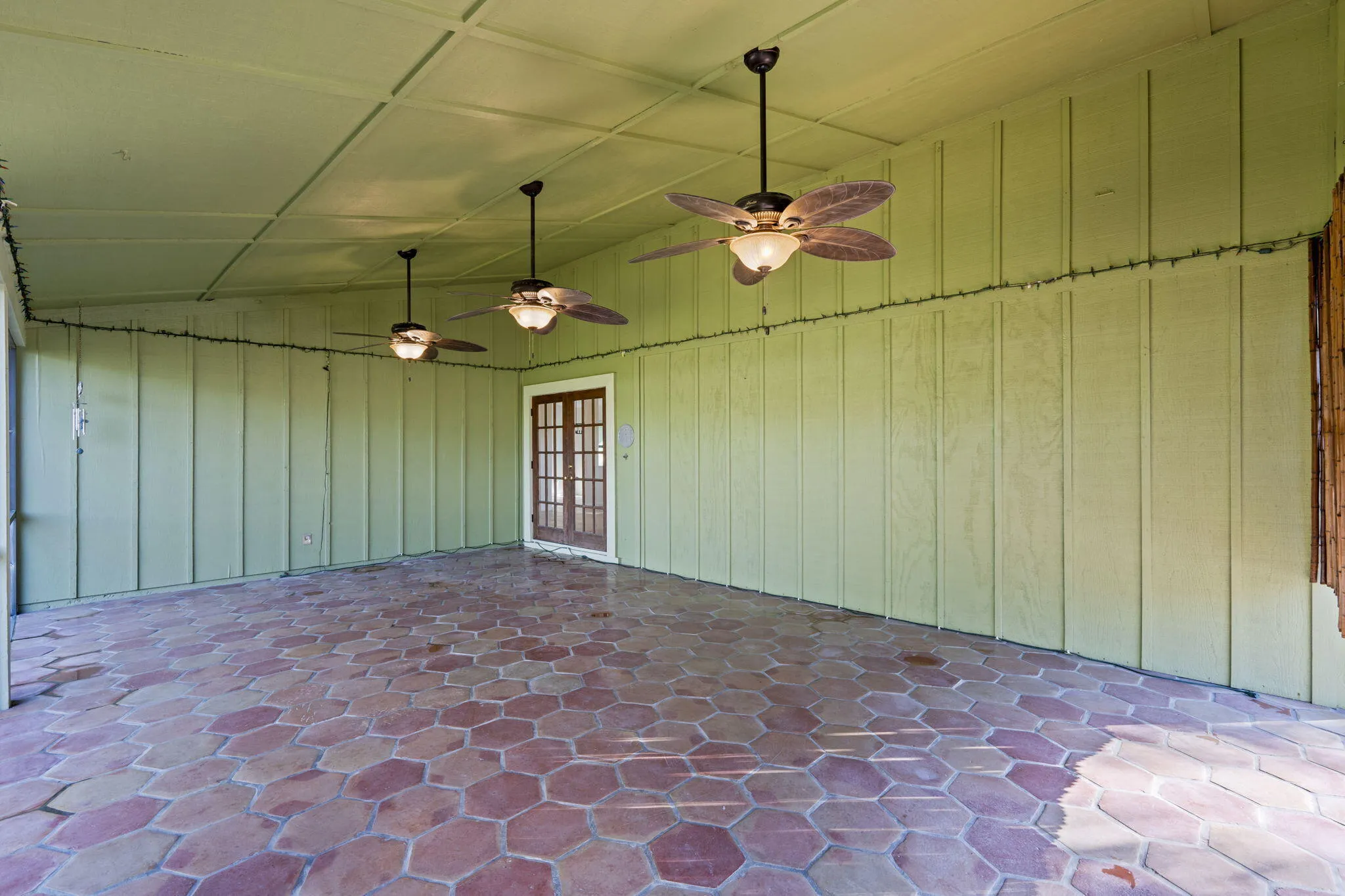 27-web-or-mls-A7404613