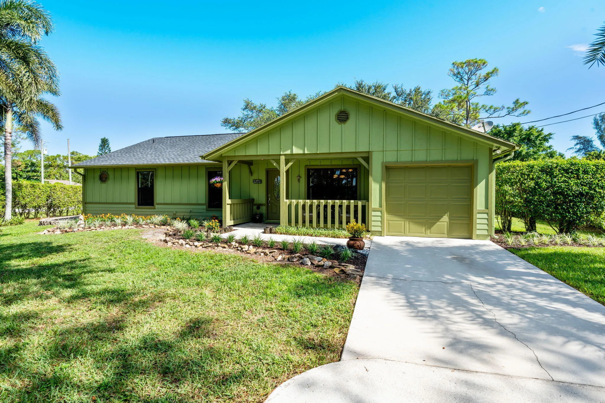 49-web-or-mls-A7404758