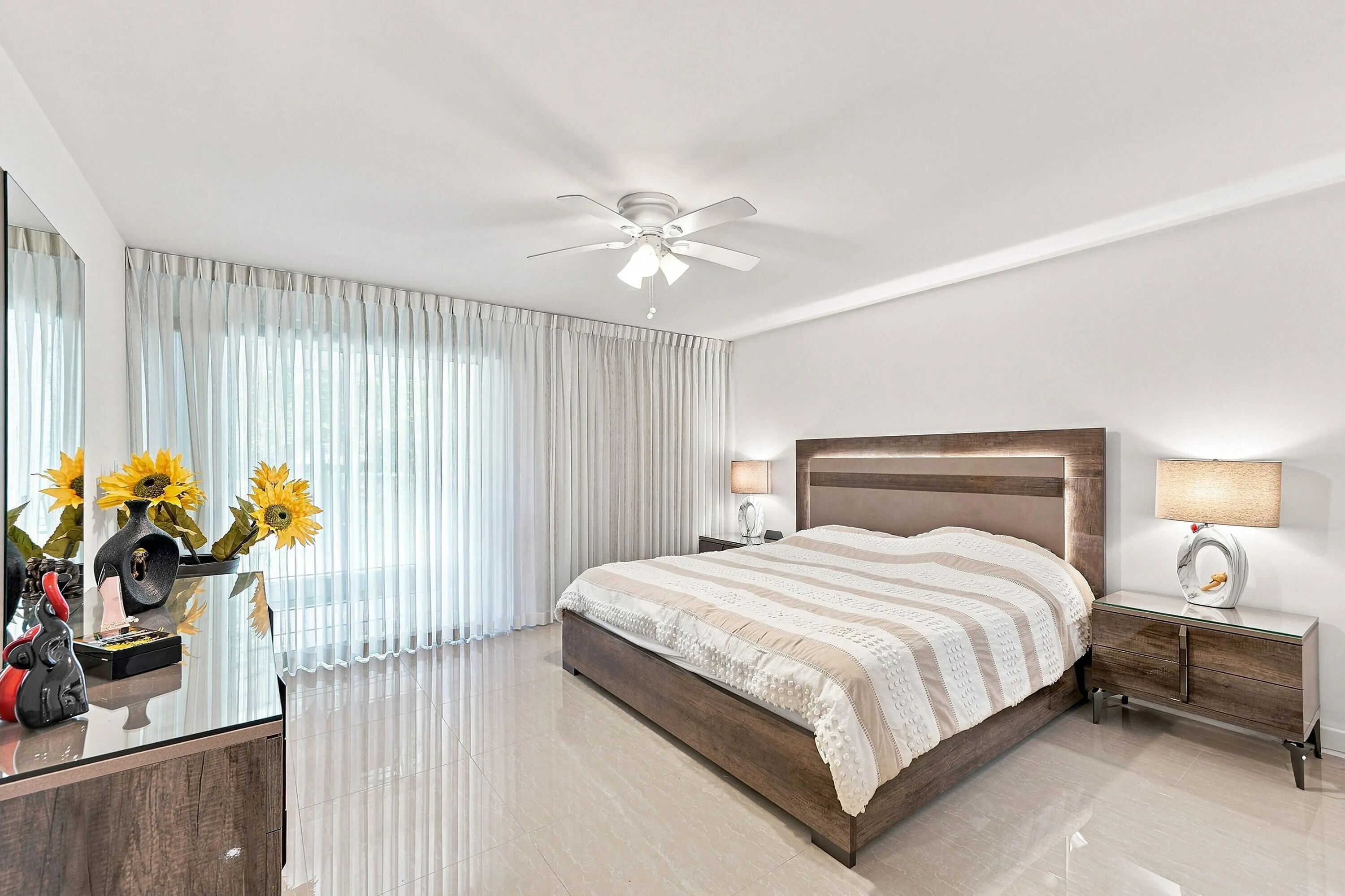 MainBed1