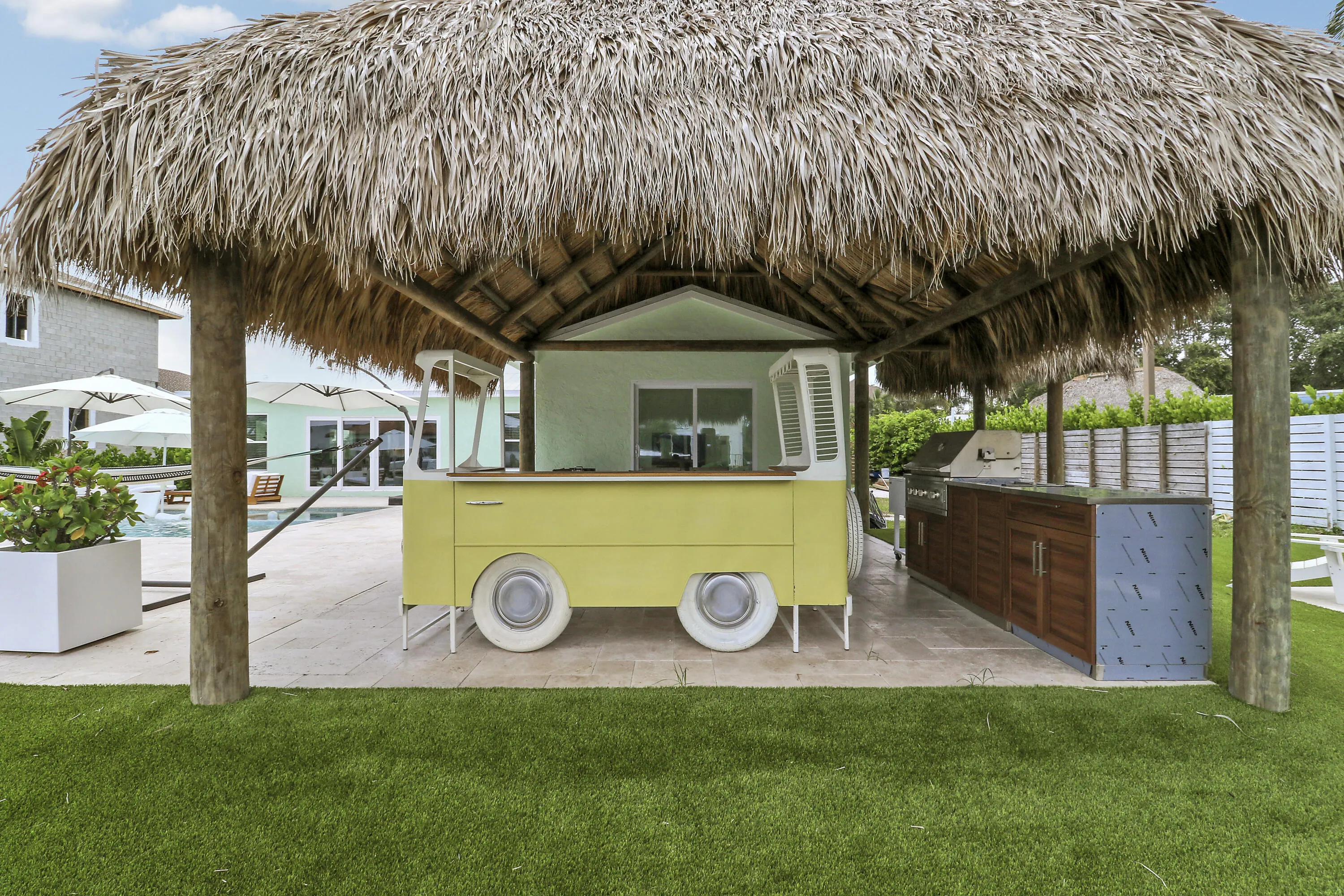 Tiki Hut
