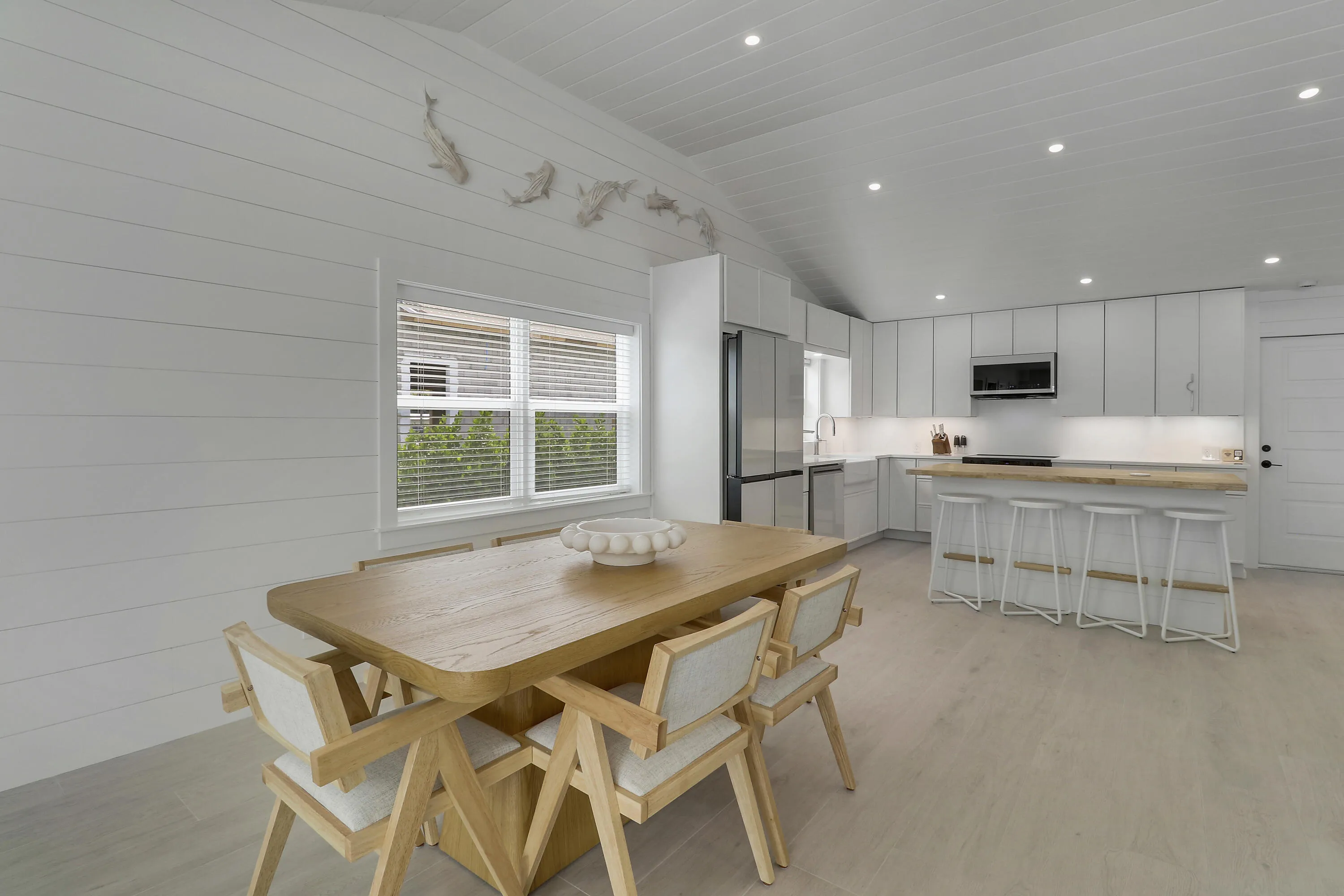 Dining/Kitchen Area