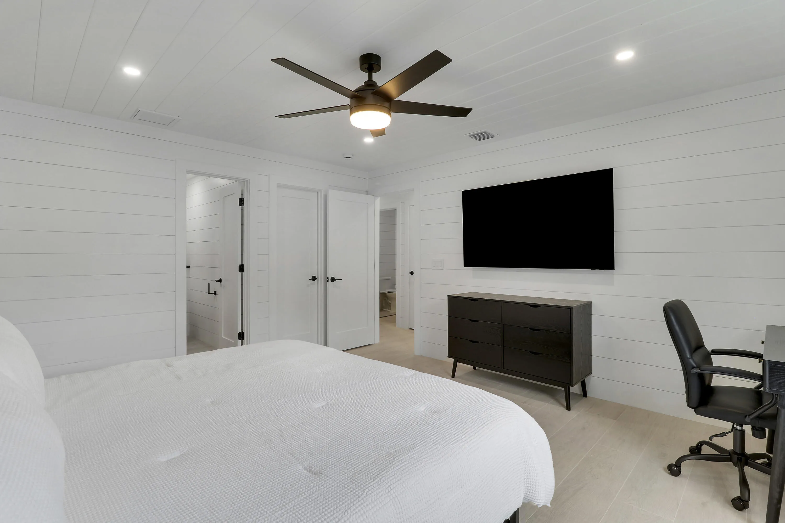 Guest Bedroom #2
