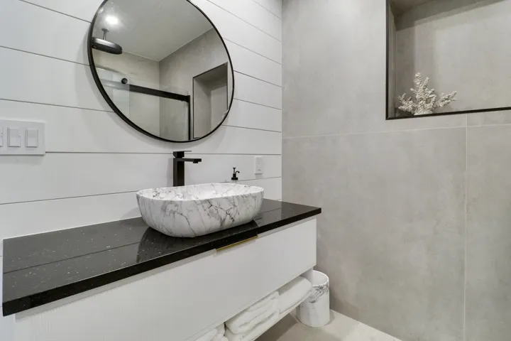 Guest Bathroom #2