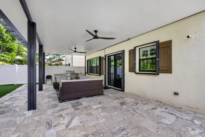 Huge outside Covered Patio