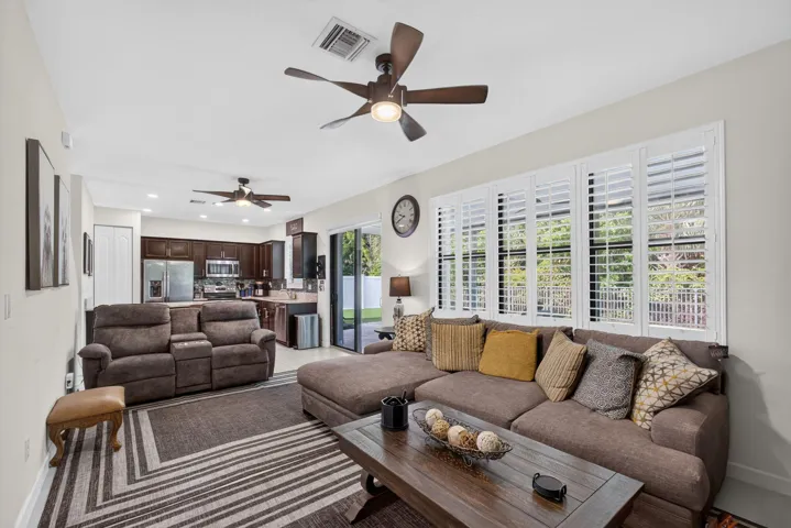 Family/Living Room/Den