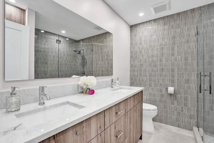 2nd Bath with dual sinks and Quartz counter